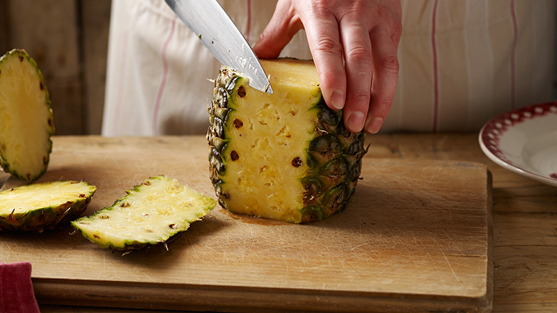 how-to-dice-a-pineapple-02